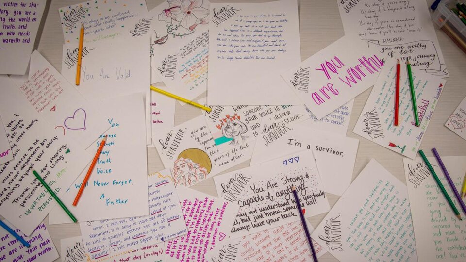 Affirmations written on cards on a table